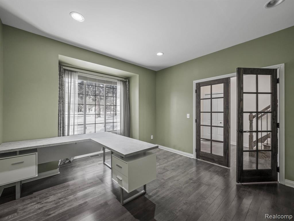 3555 SHADY BEACH Boulevard, Orchard Lake Village, MI 48324 — Photo 10