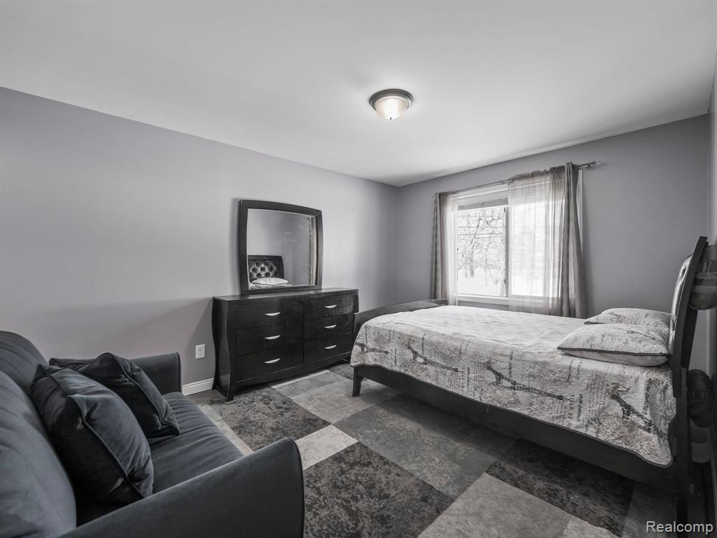 3555 SHADY BEACH Boulevard, Orchard Lake Village, MI 48324 — Photo 14