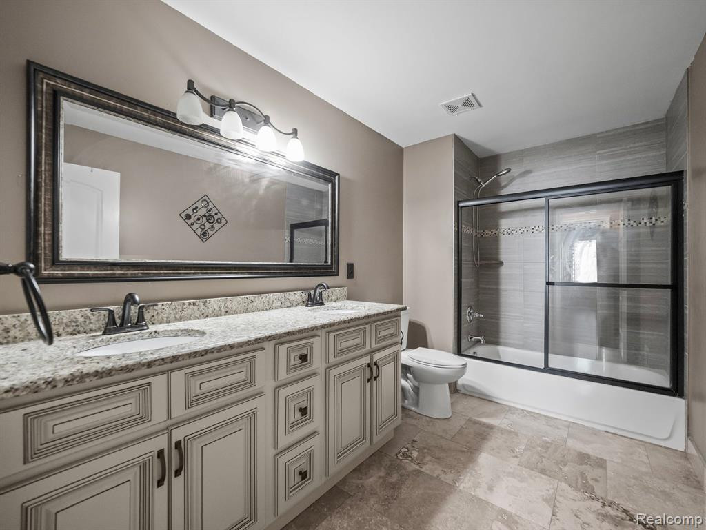 3555 SHADY BEACH Boulevard, Orchard Lake Village, MI 48324 — Photo 15
