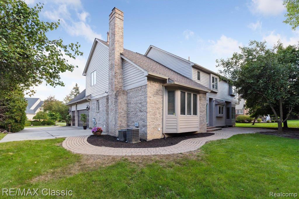 44243 DEEP HOLLOW Circle, Northville, MI 48168 — Photo 4