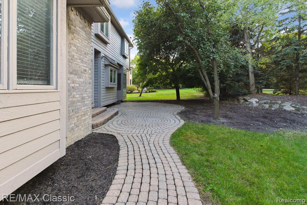 44243 DEEP HOLLOW Circle, Northville, MI 48168 — Photo 14
