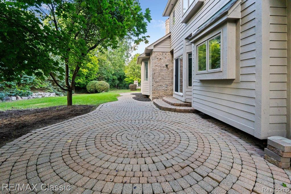 44243 DEEP HOLLOW Circle, Northville, MI 48168 — Photo 15