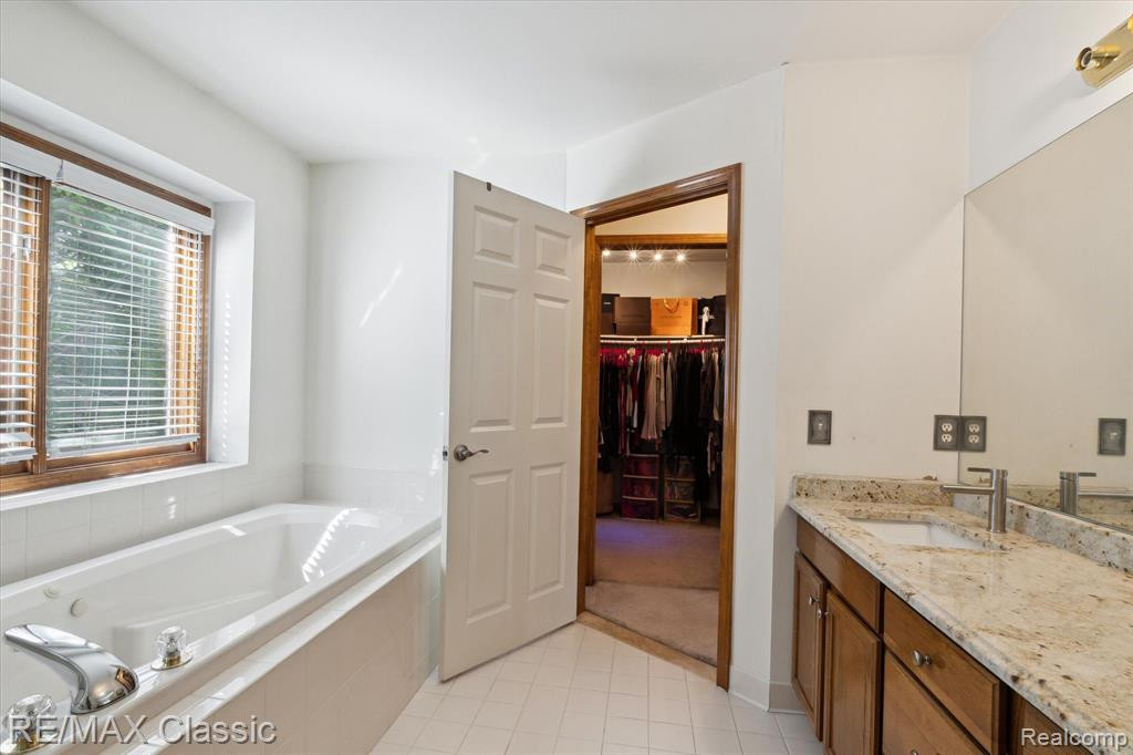 44243 DEEP HOLLOW Circle, Northville, MI 48168 — Photo 21