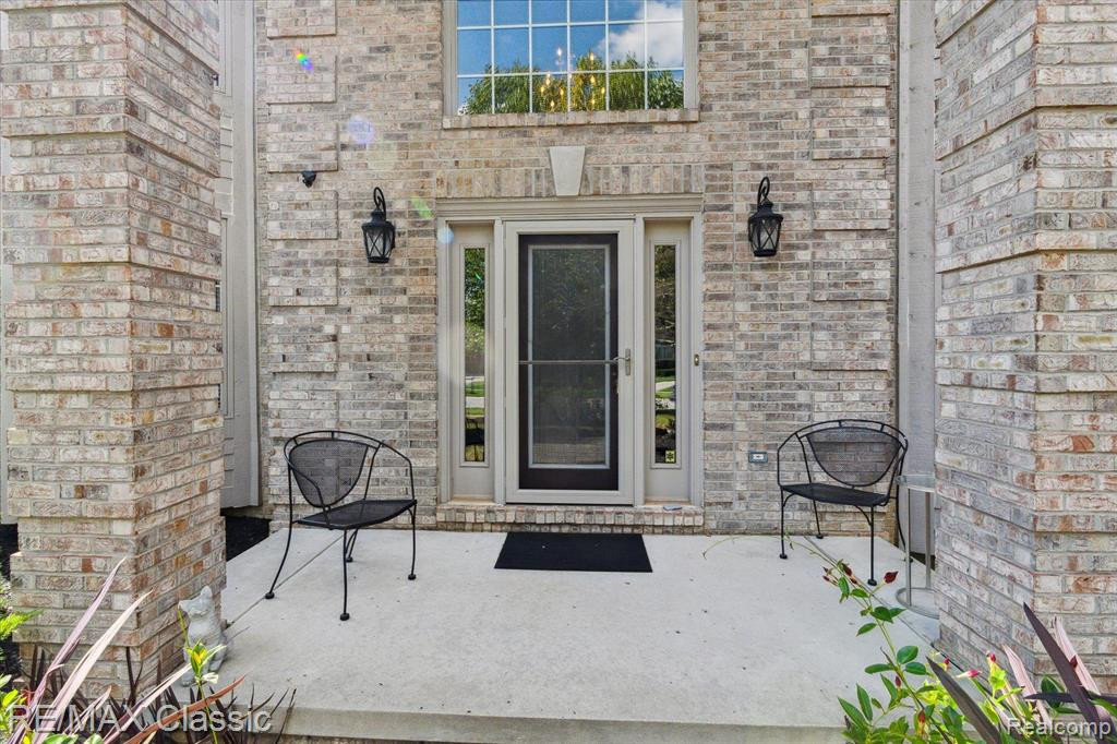 44243 DEEP HOLLOW Circle, Northville, MI 48168 — Photo 55