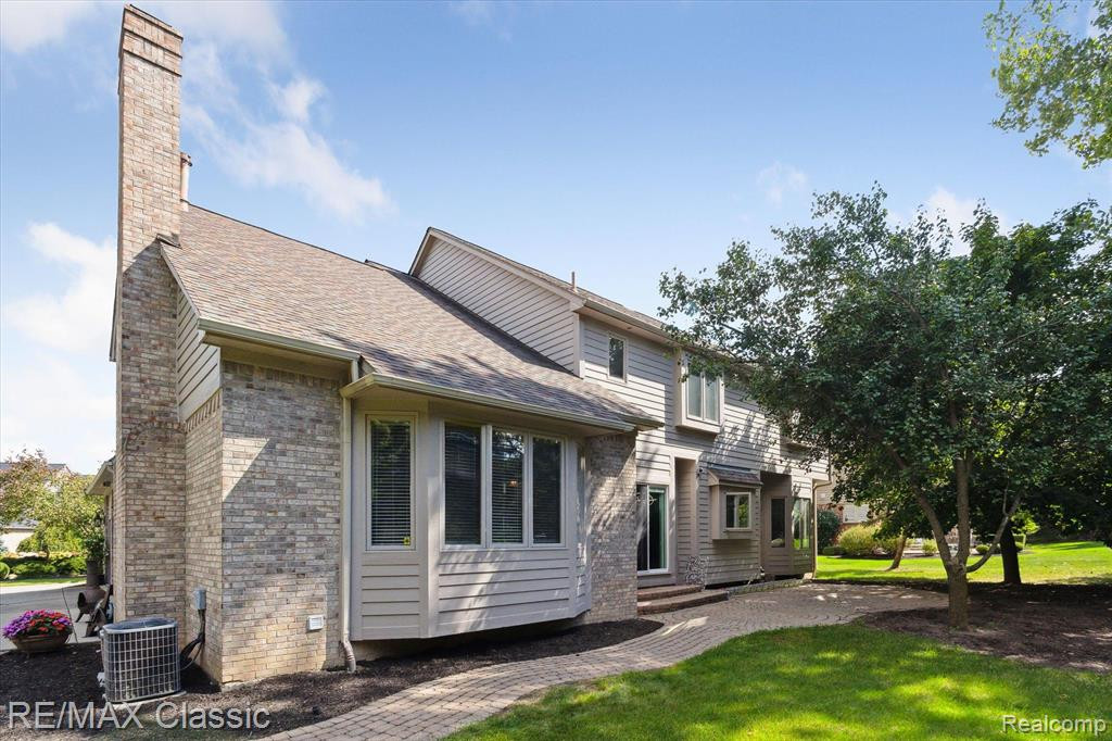 44243 DEEP HOLLOW Circle, Northville, MI 48168 — Photo 59