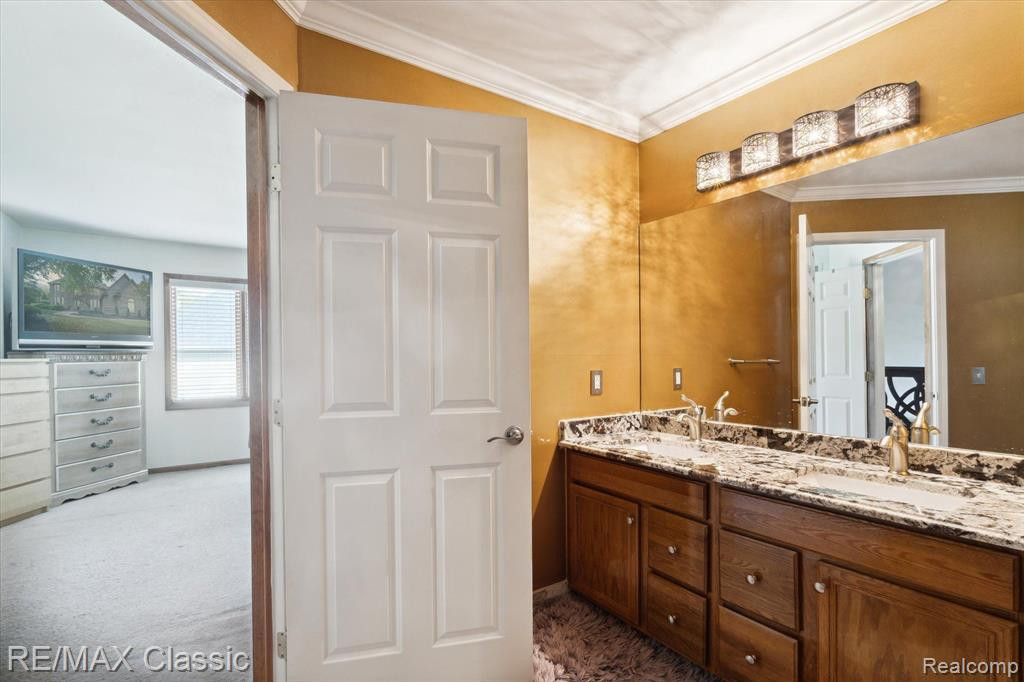 44243 DEEP HOLLOW Circle, Northville, MI 48168 — Photo 73