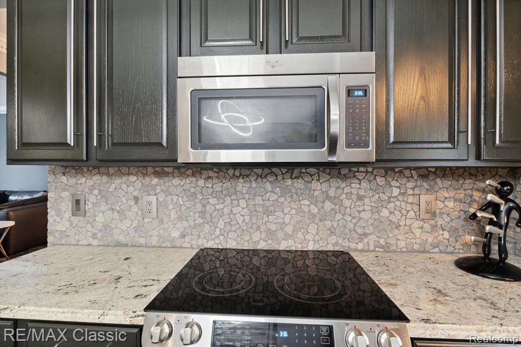 44243 DEEP HOLLOW Circle, Northville, MI 48168 — Photo 77
