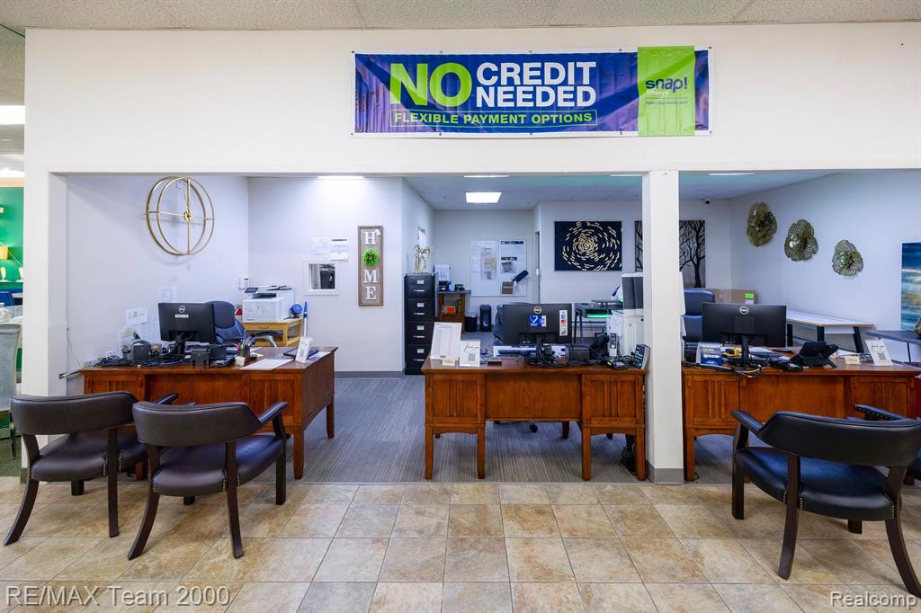 8830 TELEGRAPH Road, Taylor, MI — Photo 17