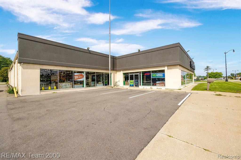 8830 TELEGRAPH Road, Taylor, MI — Photo 18
