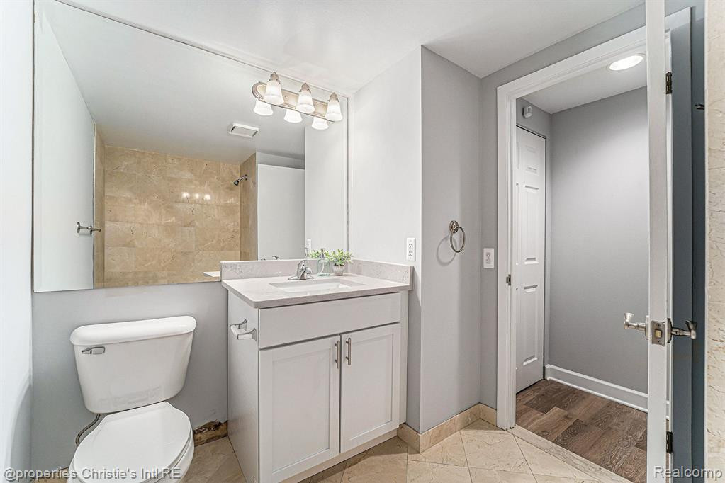 3320 Spinnaker Lane, 6B, Detroit, MI 48207 — Photo 14