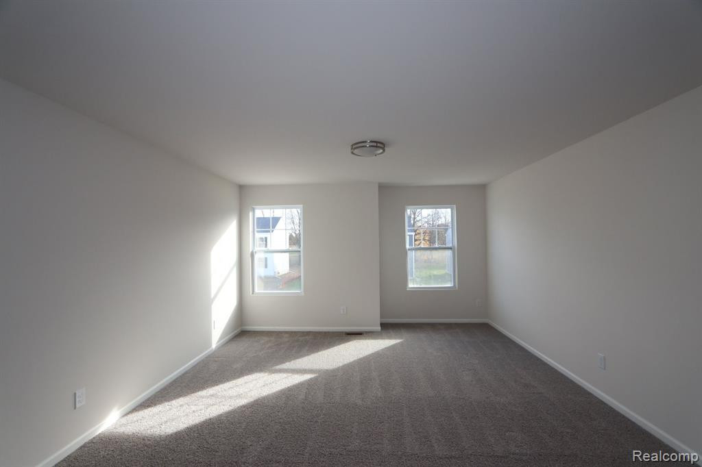 618 COUNTRYSIDE Drive, Chelsea, MI 48118 — Photo 7