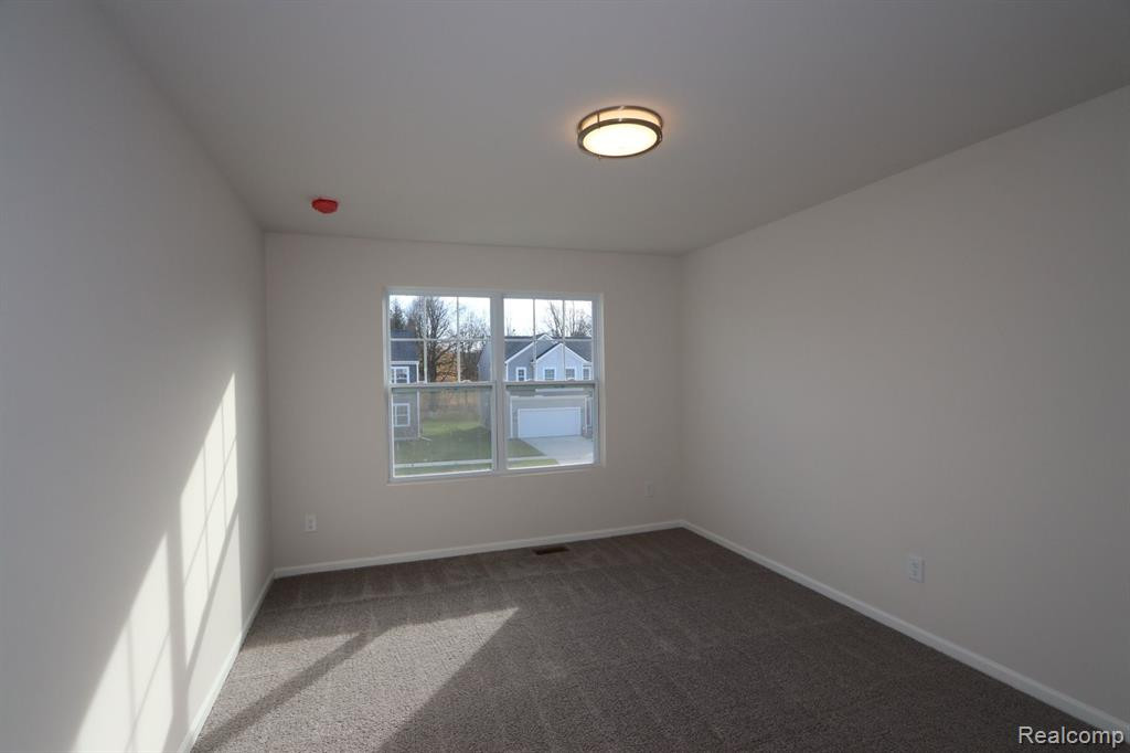 618 COUNTRYSIDE Drive, Chelsea, MI 48118 — Photo 10