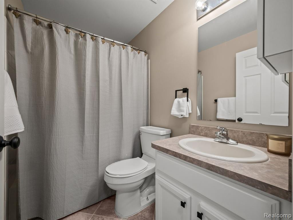 1103 S ABIGAIL E, Walled Lake, MI 48390 — Photo 11