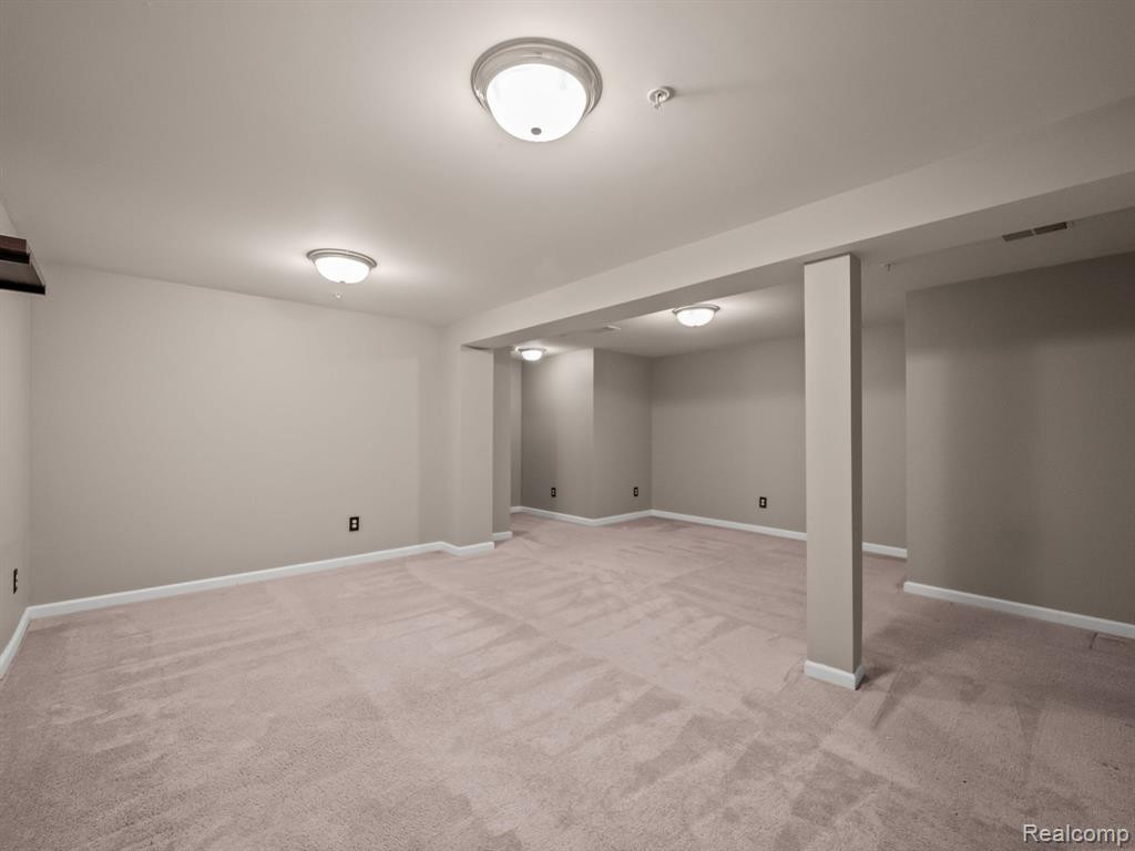 1103 S ABIGAIL E, Walled Lake, MI 48390 — Photo 20