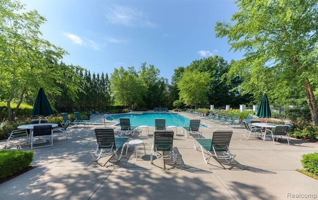 1103 S ABIGAIL E, Walled Lake, MI 48390 — Photo 26
