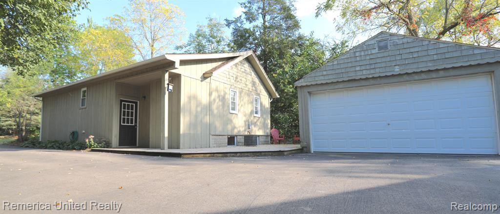 1667 FULMER Street, Ann Arbor, MI 48103 — Photo 16