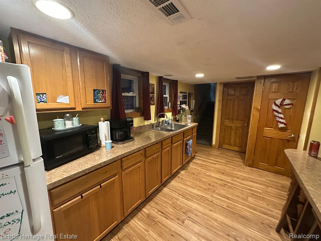 305 OAK Street, Webberville, MI 48892 — Photo 9