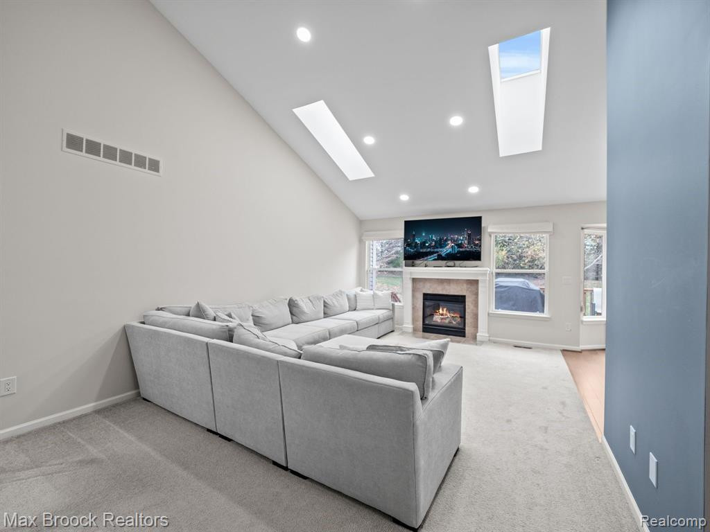 519 WOODHAVEN Drive, Walled Lake, MI 48390 — Photo 11