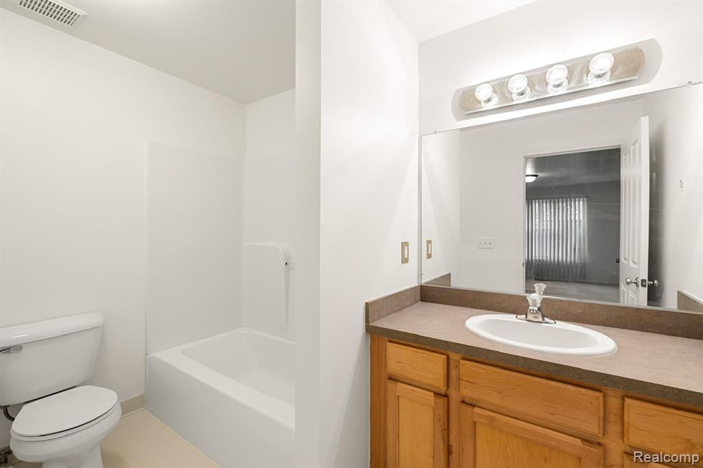 25447 SAINT JAMES, Southfield, MI 48075 — Photo 14