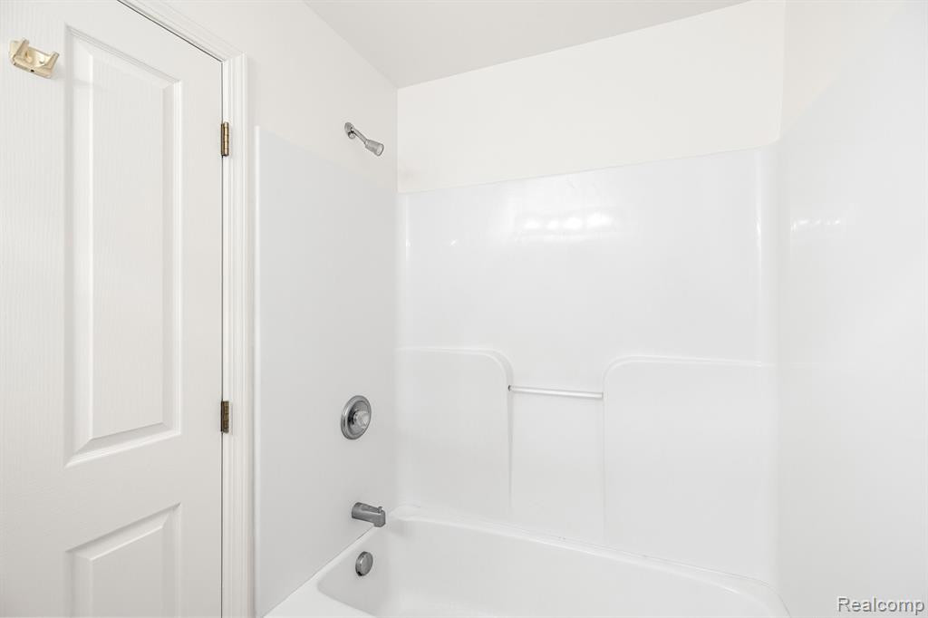 25447 SAINT JAMES, Southfield, MI 48075 — Photo 18