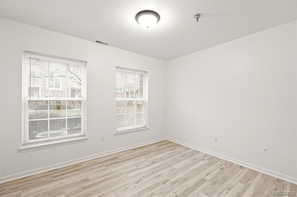 25447 SAINT JAMES, Southfield, MI 48075 — Photo 19