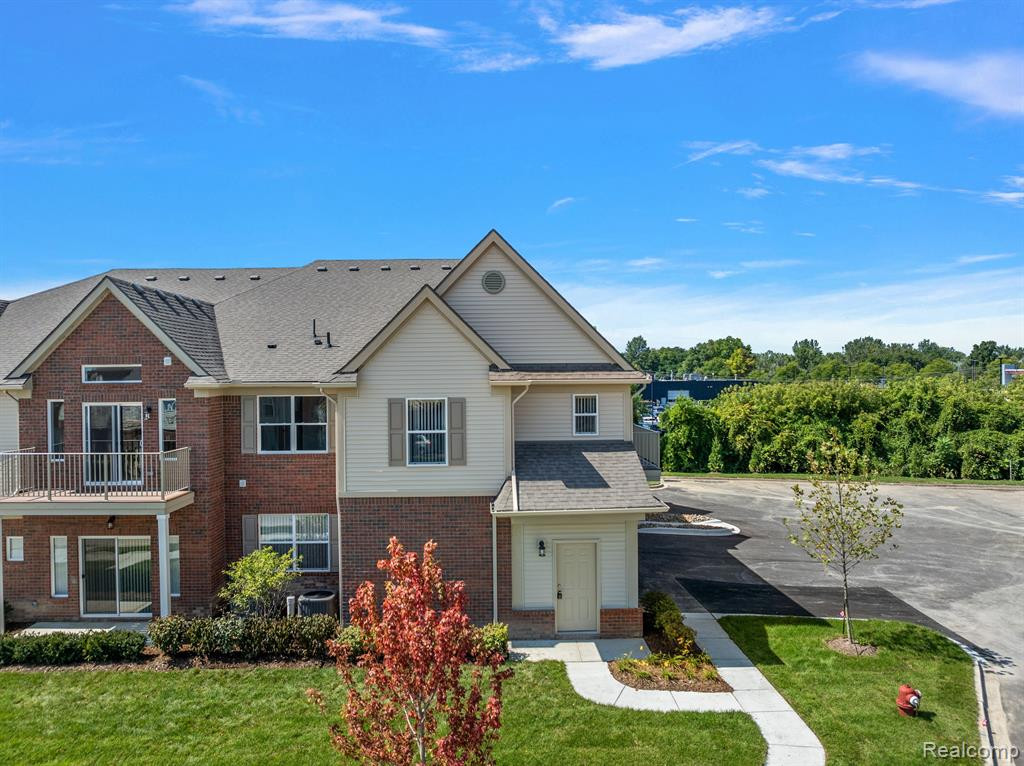 8340 HEYWOOD Circle, Sterling Heights, MI 48312 — Photo 5