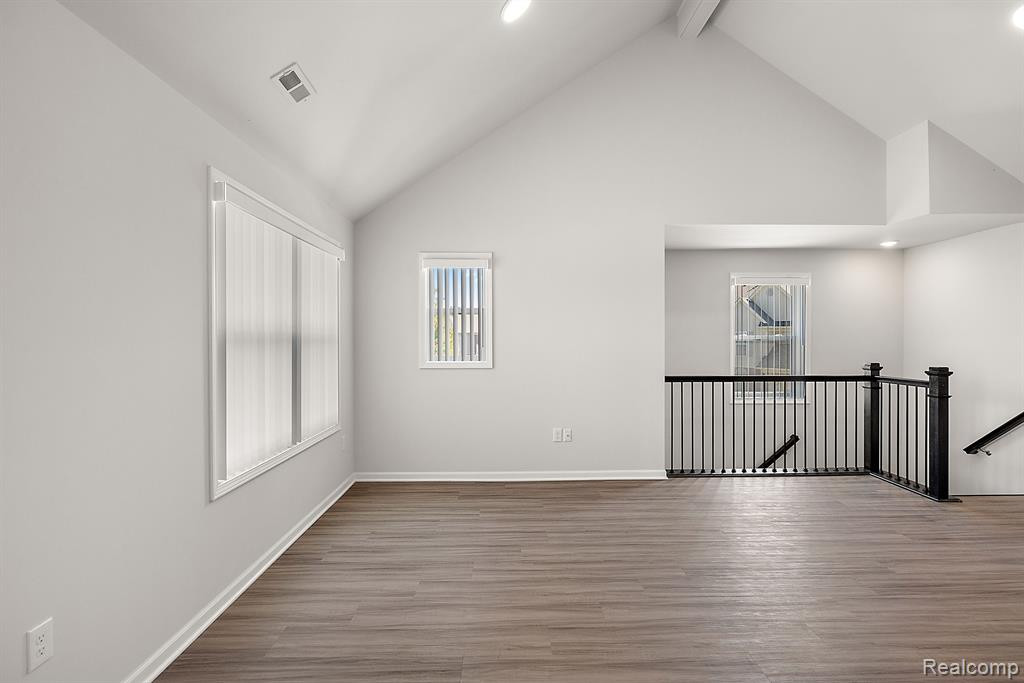 8340 HEYWOOD Circle, Sterling Heights, MI 48312 — Photo 21