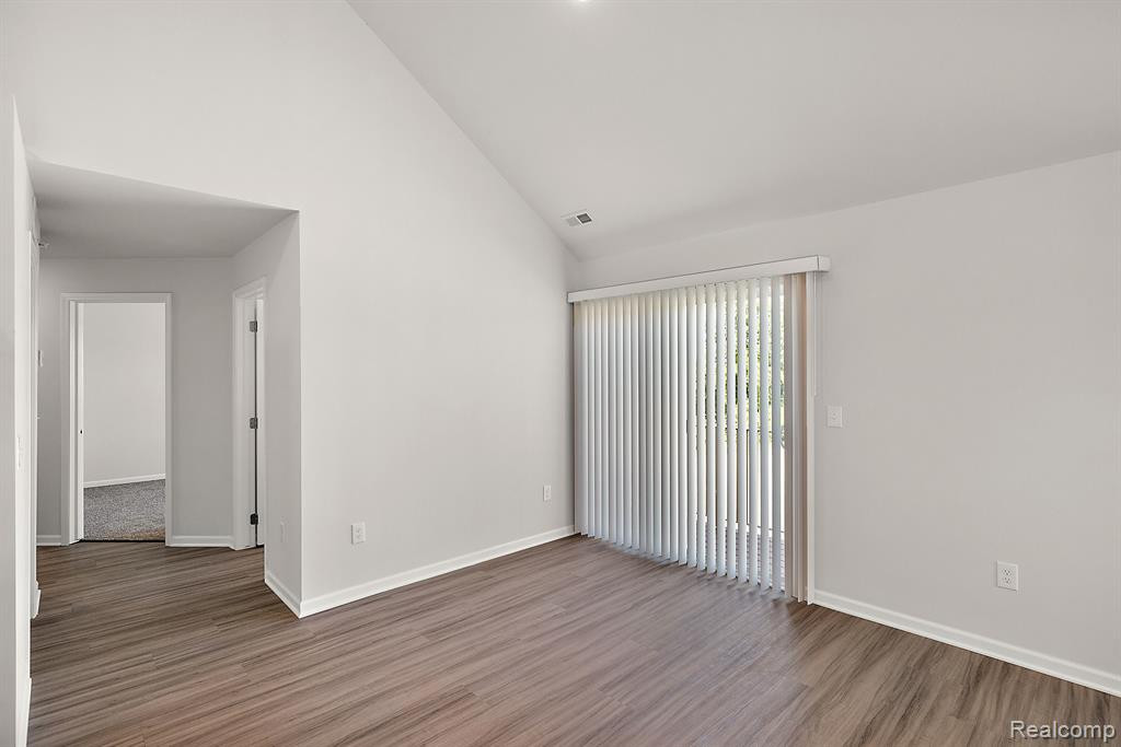8340 HEYWOOD Circle, Sterling Heights, MI 48312 — Photo 23