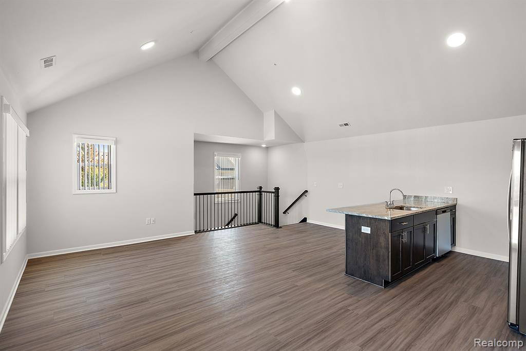 8340 HEYWOOD Circle, Sterling Heights, MI 48312 — Photo 24