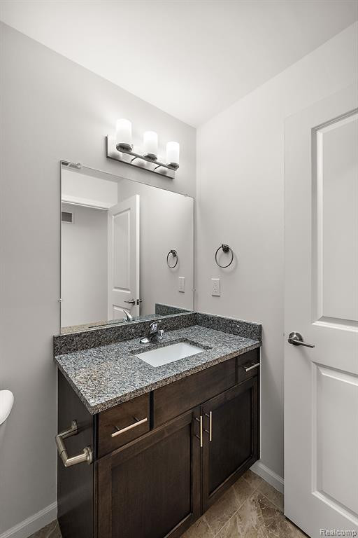 8340 HEYWOOD Circle, Sterling Heights, MI 48312 — Photo 37