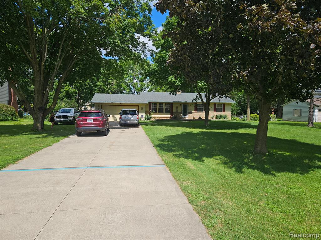6172 W COURT Street, Flint, MI 48532 — front exterior