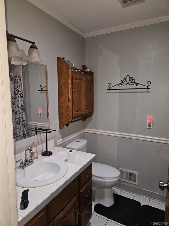 6172 W COURT Street, Flint, MI 48532 — Photo 6