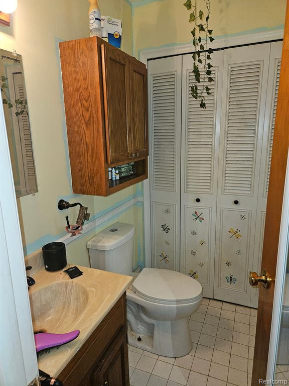 6172 W COURT Street, Flint, MI 48532 — Photo 10