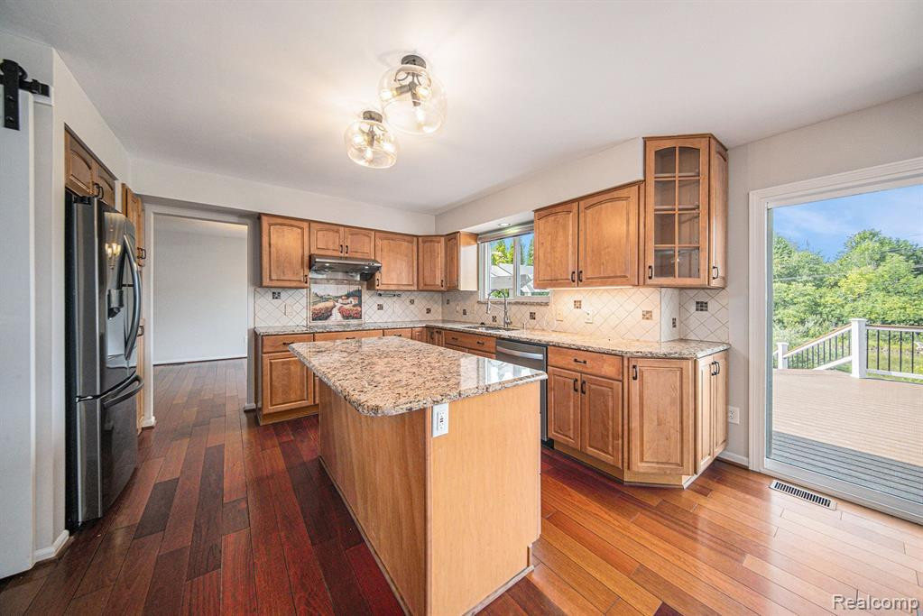 3965 MARBLEWOOD Way, Ann Arbor, MI 48105 — Photo 12