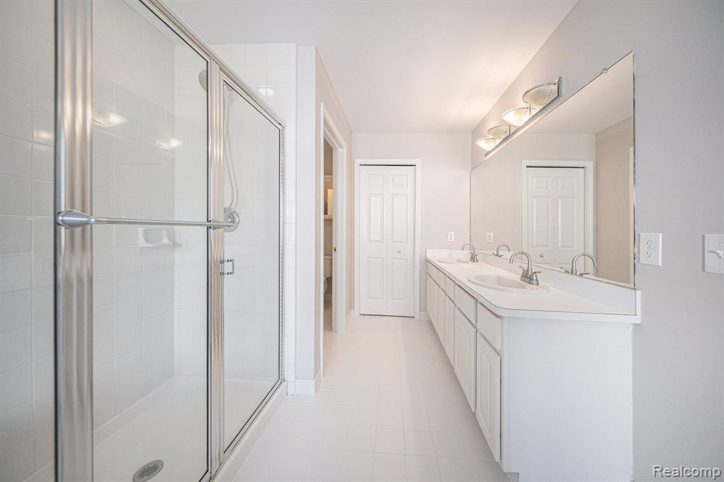 3965 MARBLEWOOD Way, Ann Arbor, MI 48105 — Photo 19