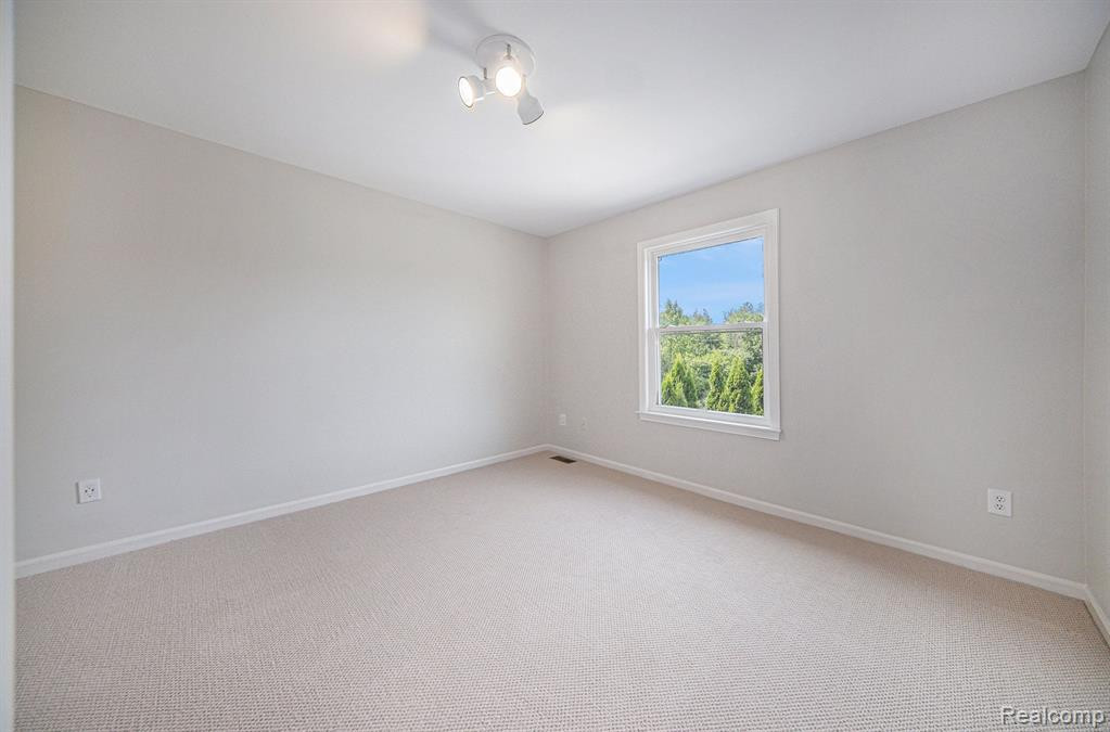 3965 MARBLEWOOD Way, Ann Arbor, MI 48105 — Photo 21