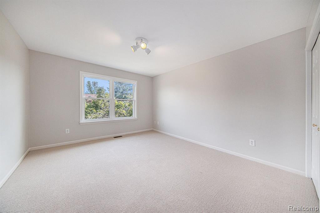 3965 MARBLEWOOD Way, Ann Arbor, MI 48105 — Photo 22