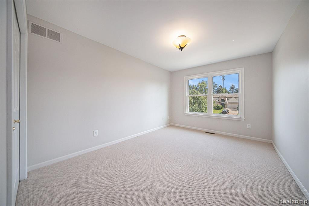 3965 MARBLEWOOD Way, Ann Arbor, MI 48105 — Photo 23