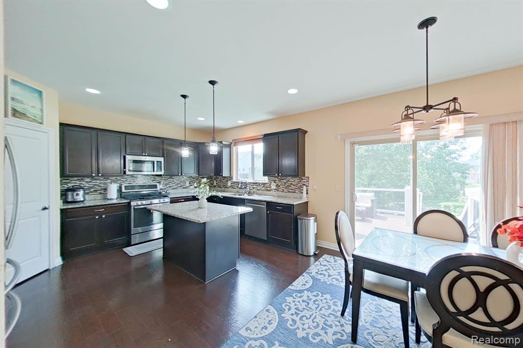 30903 ASBURY HILL Drive, New Hudson, MI 48165 — Photo 16