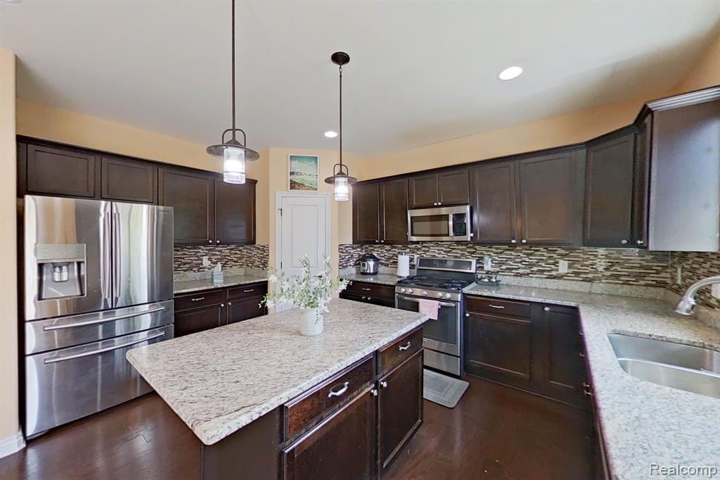 30903 ASBURY HILL Drive, New Hudson, MI 48165 — Photo 18