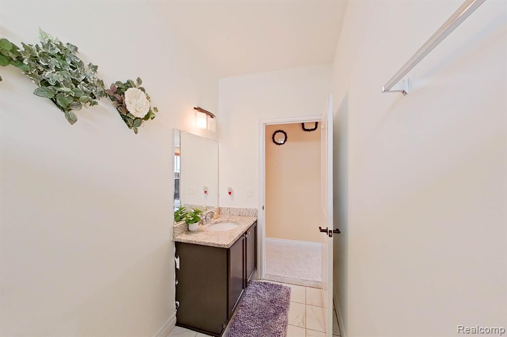 30903 ASBURY HILL Drive, New Hudson, MI 48165 — Photo 41