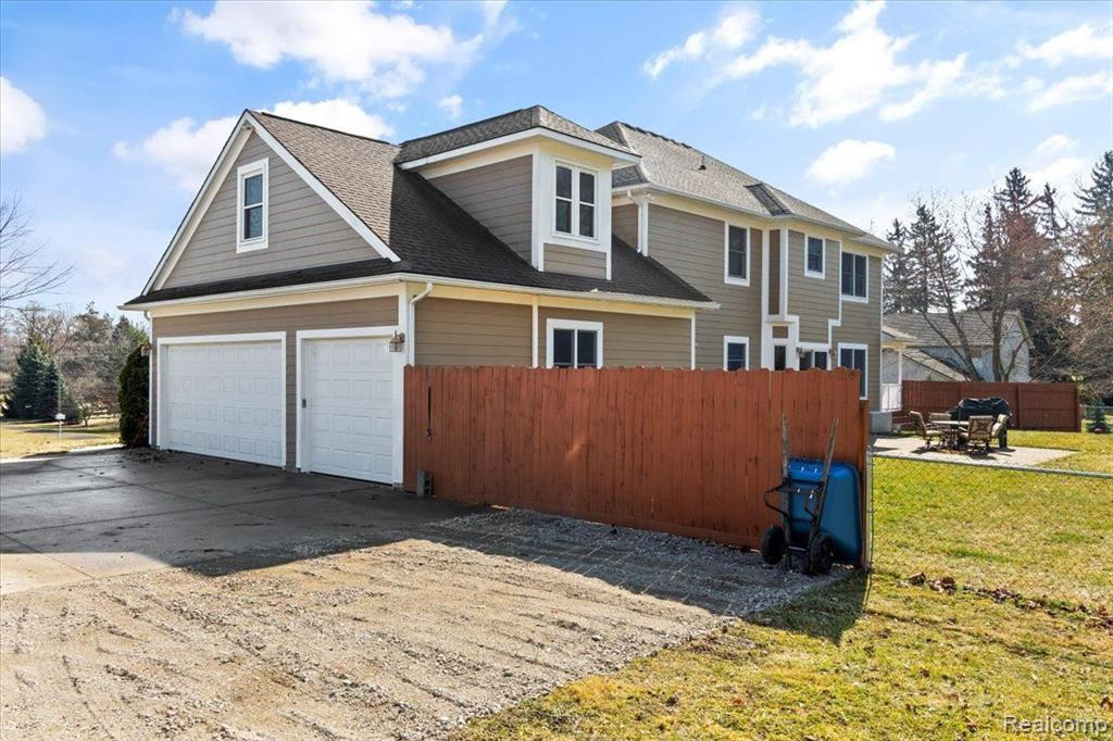 7055 ORMOND Road, Davisburg, MI 48350 — Photo 10