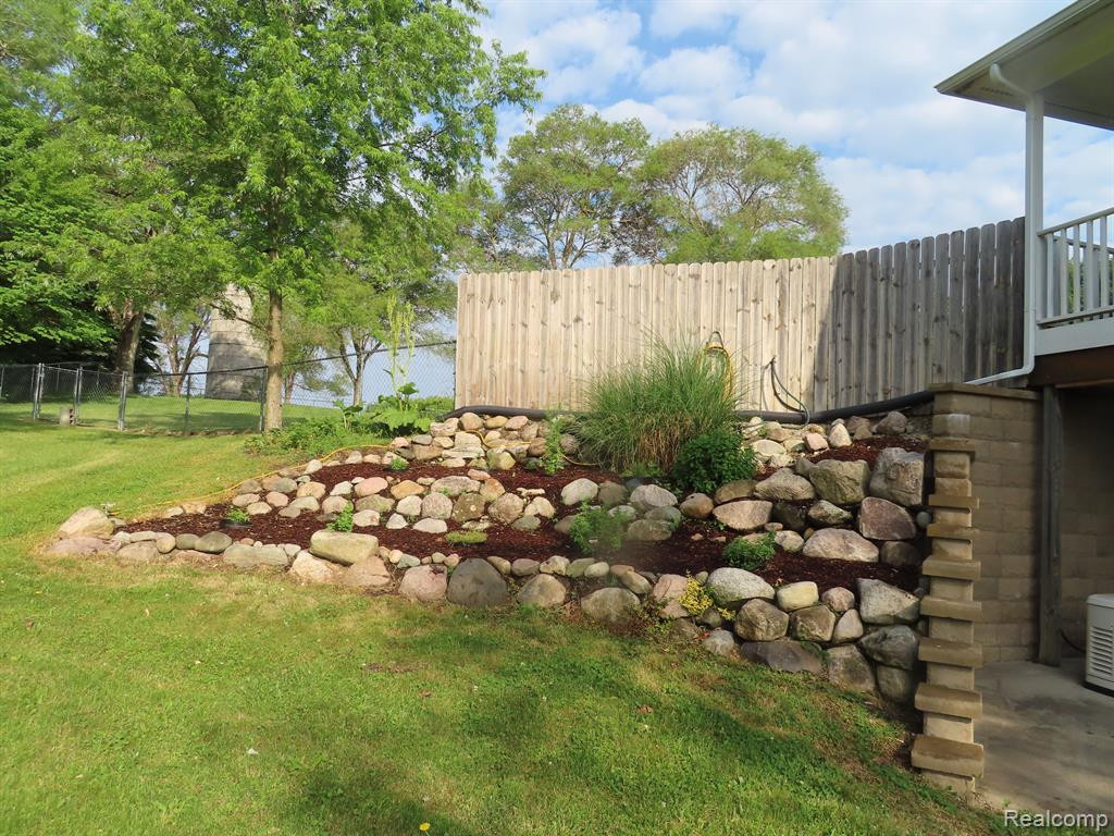 7055 ORMOND Road, Davisburg, MI 48350 — Photo 76