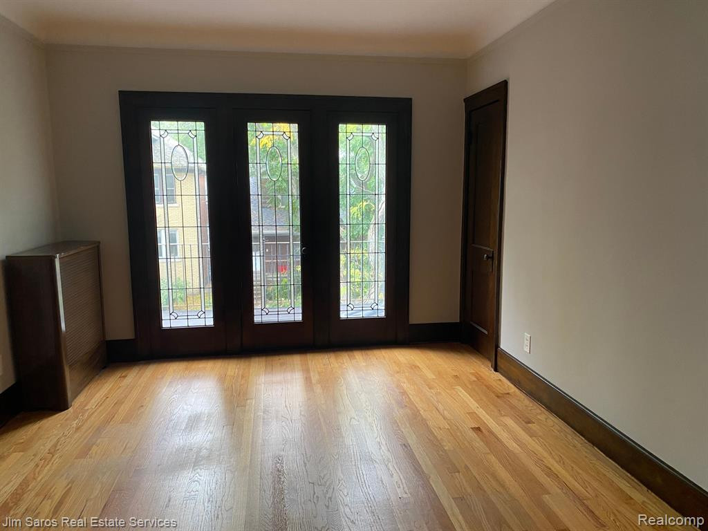848 BEACONSFIELD Avenue, Grosse Pointe Park, MI 48230 — Photo 2