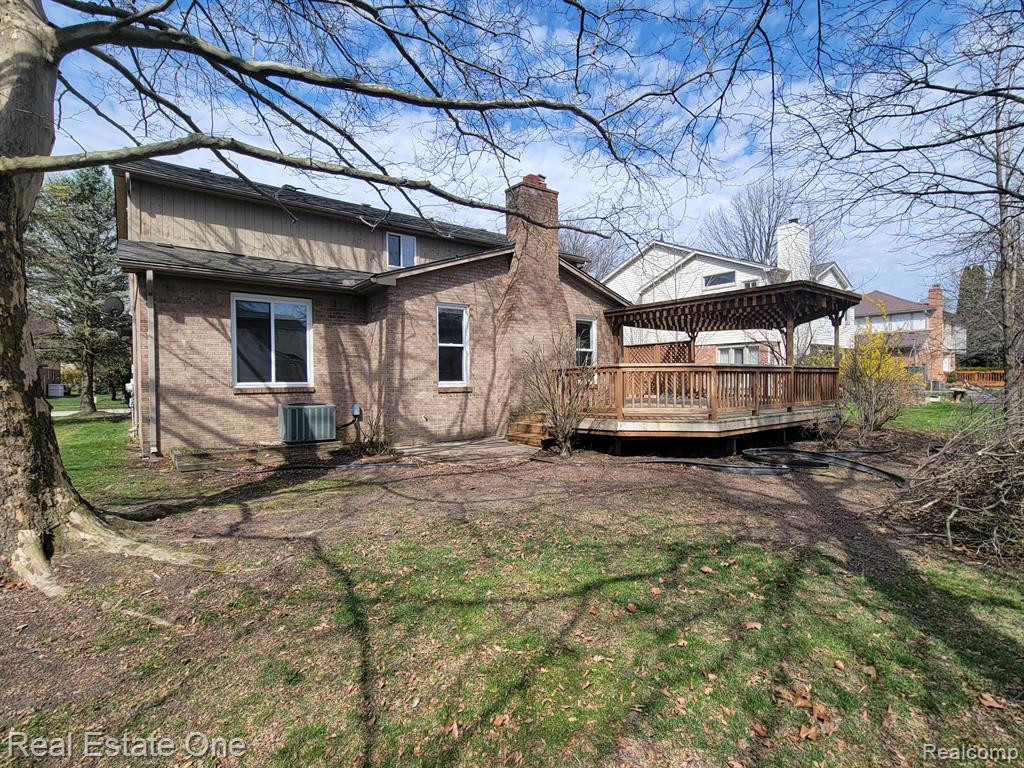 6174 BRITTANY TREE Drive, Troy, MI 48085 — Photo 3