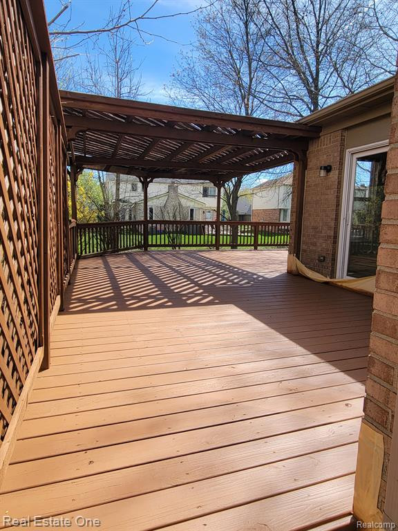 6174 BRITTANY TREE Drive, Troy, MI 48085 — Photo 5