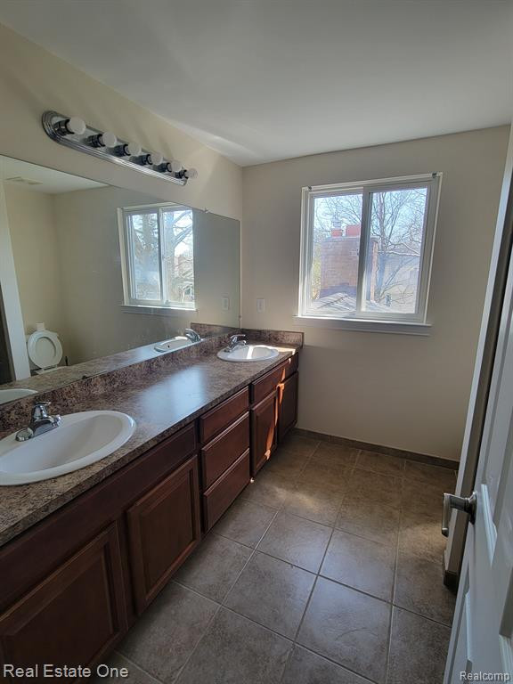 6174 BRITTANY TREE Drive, Troy, MI 48085 — Photo 18