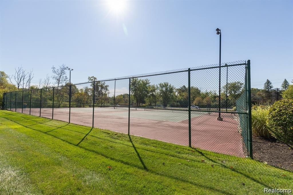 7361 BIRKSHIRE, West Bloomfield, MI — Photo 23
