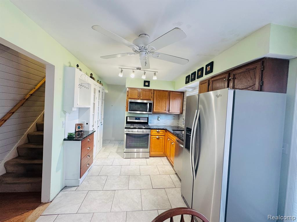 723 CAPE COD, South Lyon, MI 48178 — Photo 4