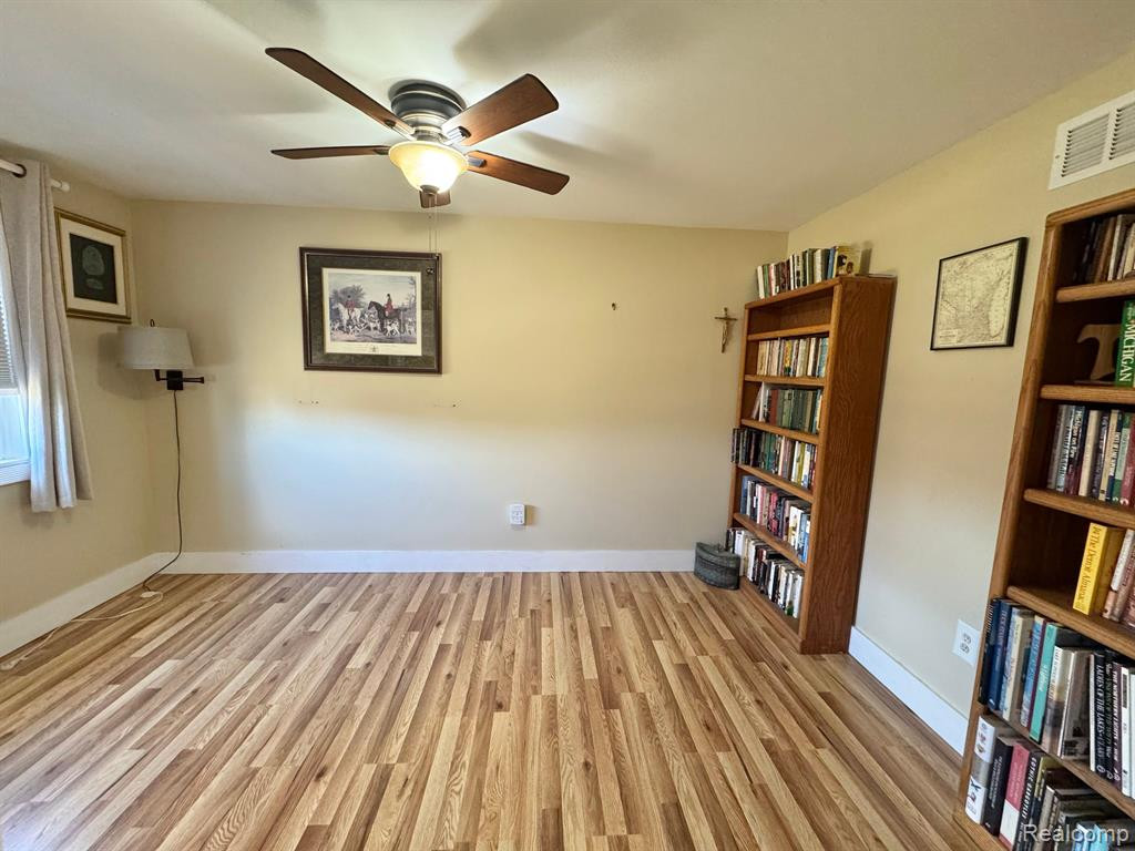 723 CAPE COD, South Lyon, MI 48178 — Photo 17